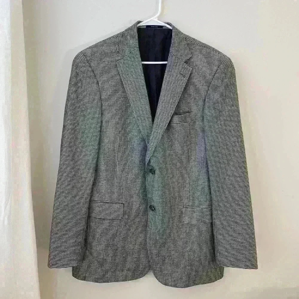 100% cashmere LORO PIANA black and white houndstooth SIZE 43R two button blazer